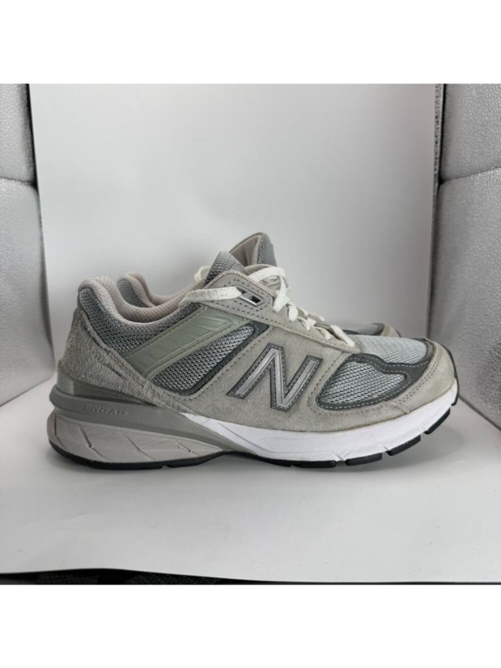 New Balance 990v5 Womens Running Shoes Size 8 US Gray Suede Mesh